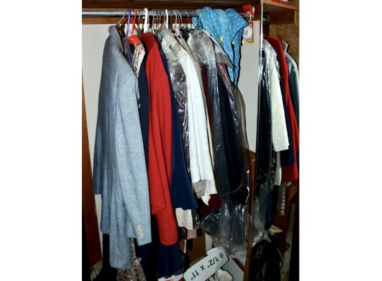 VINTAGE CLOTHING Mixed Lot - Men's & Women's - London Fog, Tahari, Govani & MORE! Item#62 RM1