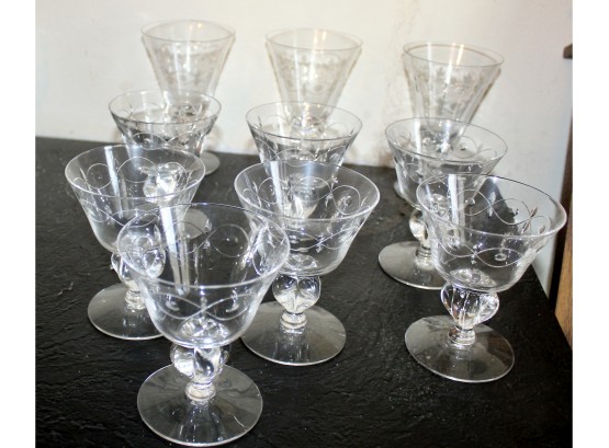 VINTAGE Crystal Glassware - 3 Large Glasses - 7 Small Glasses - Lot Of 10!! Item#70 RM1