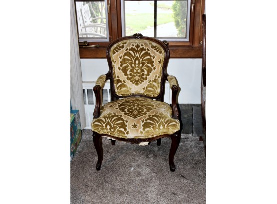 ANTIQUE Chair W/ Wood Accent!! Item#11 LVRM
