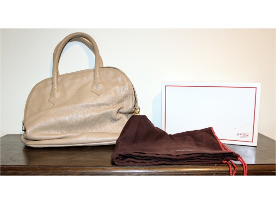 AUTHENTIC VINTAGE COACH Creme Leather Handbag, Drawstring Dust Bag & Empty Box!! Item#171 LVRM