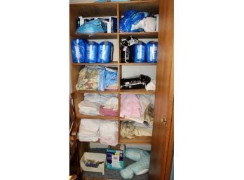 MIXED CLOSET LOT - Towels, Linens, Adult Diapers, Adult Wipes & More! Item#149 RM3