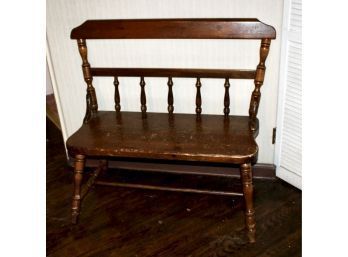 VINTAGE Colonial Style Wood Bench Chair!! Item#16 LVRM
