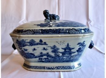 ANTIQUE 19TH CENTURY Chinese Blue & White Canton Octagonal Covered Porcelain Tureen - AMAZING! Item#39 RM2