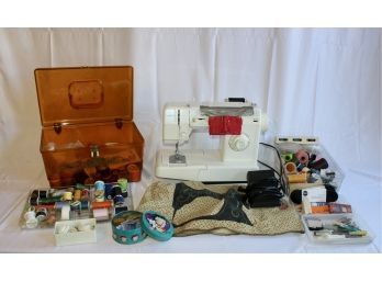 MIXED LOT OF SEWING ESSENTIALS - Singer 550C, Thread, Sewing Tools & MORE! Item#42 RM2
