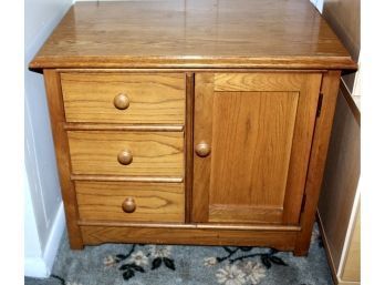 VINTAGE IMPRESSIONS BY THOMASVILLE Wood End Table Cabinet - GREAT SPACE SAVER! Item#86 LVRM