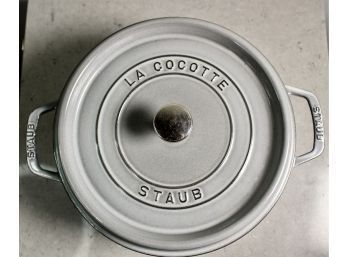 STAUB La Cocotte Signature Cast Iron Round Dutch Oven - Grey - #26 - AMAZING CRAFTSMANSHIP!! - Item#85