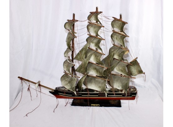 VINTAGE CUTTY SARK 1869 MODEL SHIP - BRITISH CLIPPER SHIP!! Item#110 LVRM