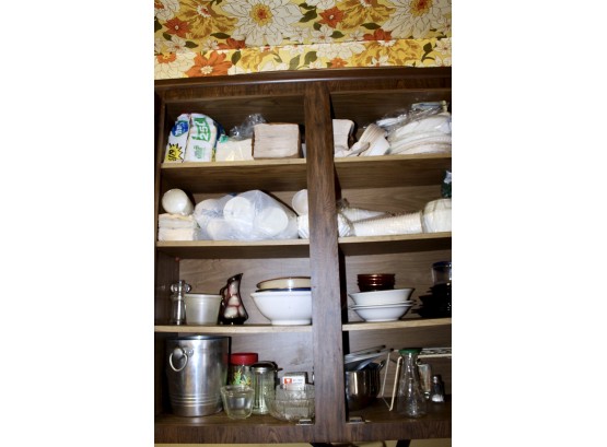 KITCHEN CABINET LOT - PLATES - BOWLS - ICE BUCKET - BOWLS - PLASTIC CONTAINERS - NAPKINS & MORE! Item#141 KITC