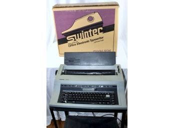 SWINTEC OFFICE ELECTRONIC TYPEWRITER - STATE OF THE ART - PRINTWHEELS - MODEL 8016!! Item#90 LVRM