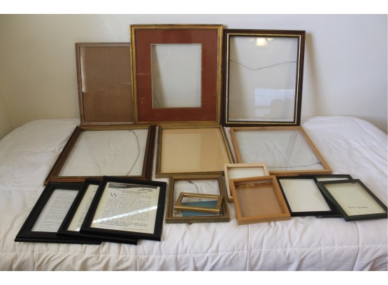 MIXED LOT OF PICTURE FRAMES - LARGER FRAMES!! Item#116 RM2