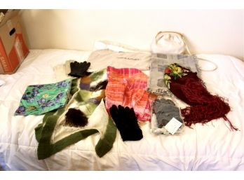 MIXED WOMANS ACCESSORY LOT - Scarves, Dina Carti Purse, Gloves, Tahari Sweater & MORE!! Item#134 RM2
