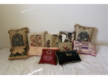 MIXED LOT OF PILLOWS - Embroidered, Hand Stitched, Christmas - LOT OF 11!! Item#111 RM2