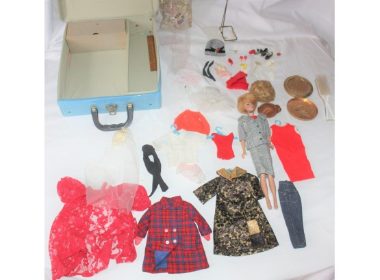 VINTAGE BARBIE AND ACCESSORIES - WITH CASE - BARBIE CLOTHES AND SHOES - COLLECTORS DREAM - ITEM#146 LR