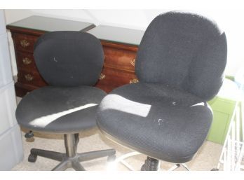 LOT OF 2 OFFICE/DESK CHAIRS-GOOD CONDITION ITEM#34 RM1