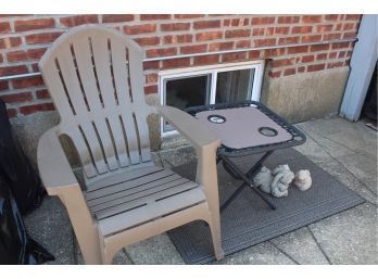 OUTDOOR LOT CHAIR W/ TABLE BUNNIES AND OUTDOOR RUG ITEM#21 GAR