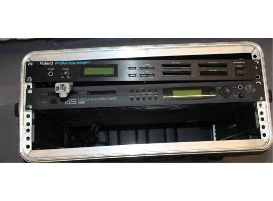 ROLAND R-8M TOTAL PERCUSSION SOUND MODULE - KORG WAVE STATION - HARD CASE INCLUDED - ITEM#69