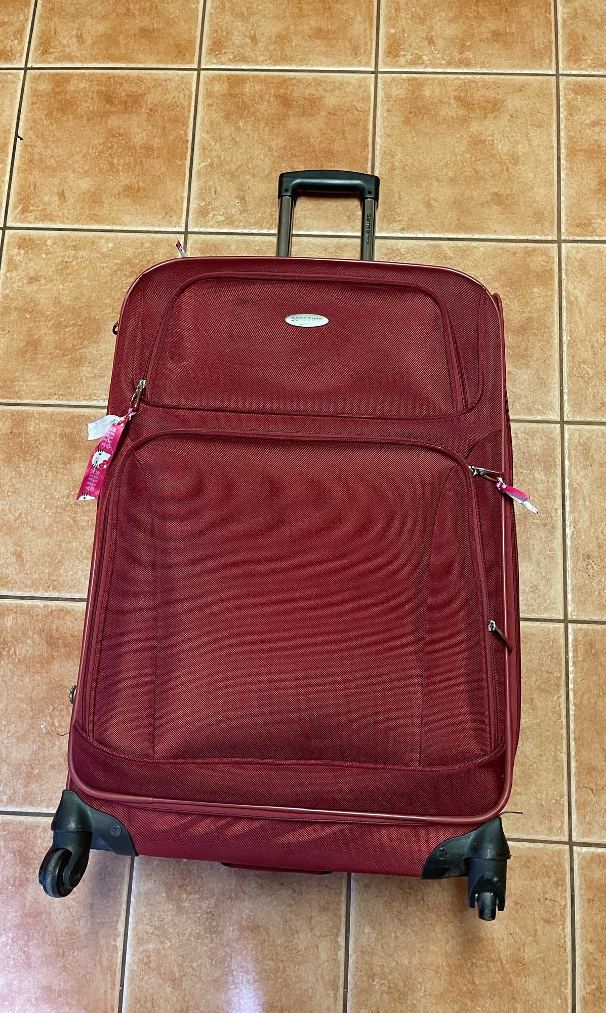 MEGA EXPENSIVE SAMSONITE RED CHECKSIZE ROLLER SUITCASE 37886