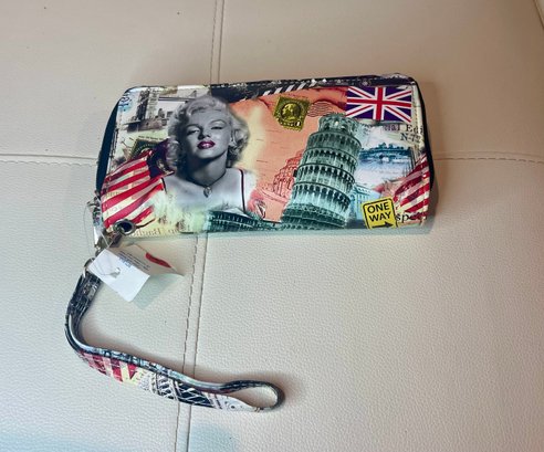 NEW WITH TAGS PATENT MATILYN MONROE  FASHION CITIES  DOUBLE ZIPPER WALLET  CLUTCH