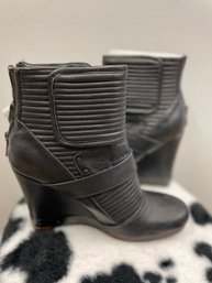 Dolce Vita Black Boots Size(7.5)