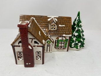 VERY RARE & MINT VINTAGE DEPARTMENT 56 SNOW VILLAGE TUDOR HOUSE CHRISTMAS STATUETTE