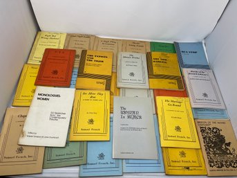 EXTREMELY RARE AND VINTAGE PAPERBACK LOT OF 27 ENGLISH PLAYS