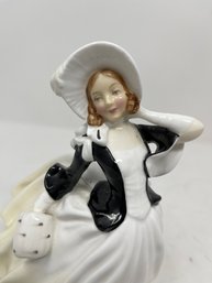 VERY RARE VINTAGE PRE 1958 MINT CONDITION ROYAL DOULTON MADE IN ENGLAND HN 2147 AUTUMN BREEZES STATUE