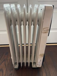 A DELONGHI MADE IN ITALY MODEL H050715P SPACE HEATER