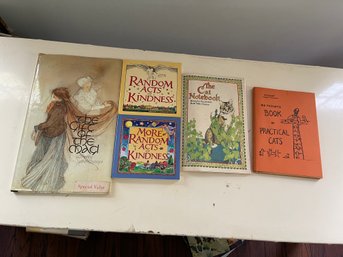 LARGE LOT OF VINTAGE KIDS BOOKS INCL RANDOM ACTS OF KINDNESS, TS ELLIOT, PRACTICAL CATS AND MORE