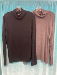 A Lot X 2 Sweaters Size(L)