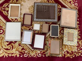 INCREDIBLE AND HIGH QUALITY LARGE LOT OF VINTAGE PICTURE FRAMES INCL PLATE & REAL WOOD