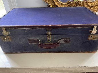 EXPENSIVE AND COLLECTIBLE VINTAGE T. ANTHONY PURPLE LEATHER & CANVAS LARGE TRUNK SUITCASE