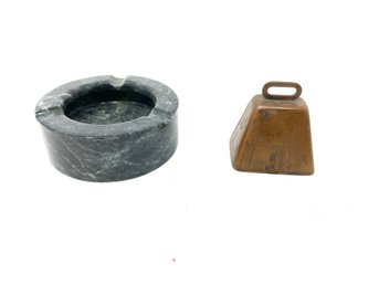 LOT OF 2 VINTAGE 1950S HOMEWARE BRONZE BELL & MARBLE ASHTRAY
