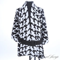 BRAND NEW WITHOUT TAGS ASHRO HIGH IMPACT WHITE AND BLACK MAXI HOUNDSTOOTH CAPE SHAWL WITH BELT XXL