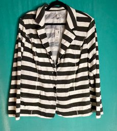 New With Tags Avenue White And Charcoal Grey Soft Stretch Button Jacket Size 22/24