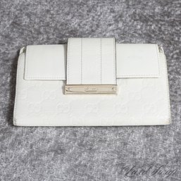 SUMMER PERFECT AUTHENTIC GUCCI MADE IN ITALY IVORY CHALK WHITE GG MONOGRAM FLAP CLUTCH WALLET