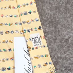 #9 SPRING PERFECT HERMES MADE IN FRANCE MENS LEMON YELLOW FOULARD SILK TIE WITH ABSTRACT PEBBLE PRINT