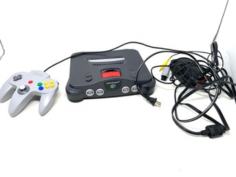 LOT OF NINTENDO 64 VIDEO GAME CONSOLE WITH CONTROLLER & CORDS