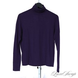 NEAR MINT AND OUTSTANDING NEIMAN MARCUS AMETHYST PURPLE 100 PERCENT CASHMERE THIN KNIT TURTLENECK SWEATER L