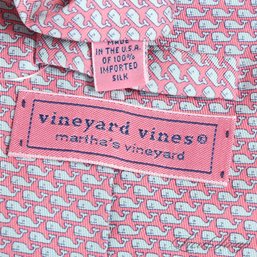 PREPPY SUMMER! ICONIC NEAR MINT VINEYARD VINES MADE IN USA PINK SILK MENS TIE WITH BLUE WHALE MOTIF