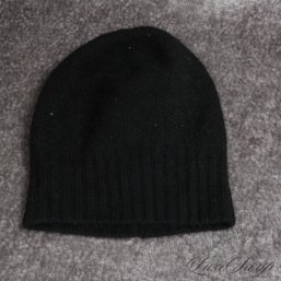 IS IT GOING TO SNOW TOMORROW? BARNEYS NEW YORK BLACK PURE CASHMERE FEEL KNITTED BEANIE HAT
