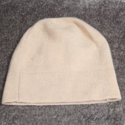 MODERN AND GREAT MADELEINE THOMPSON 100 PERCENT PURE CASHMERE FAWN OATMEAL KNITTED BEANIE HAT