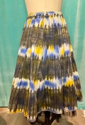 ZOE B COTTON WATERCOLOR BLEAD GREY YELLOW BLUE PLEATED SKIRT WITH LACE DETAIL SIZE M