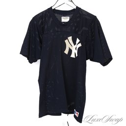 REAL VINTAGE 1980S MENS MACGREGOR SAND KNIT MADE IN USA MLB LICENSED NEW YORK YANKEES NAVY JERSEY SHIRT M