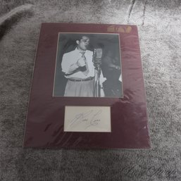 AN AUTOGRAPHED AND MATTED VINTAGE PICTURE OF PERRY COMO