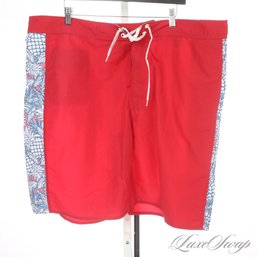BRAND NEW WITH TAGS MENS VINEYARD VINES RED / PINEAPPLE FLORAL SIDE STRIPE BATHING SUIT 42