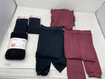 WINTER READY! WOMENS LOT OF BRAND NEW UNIQLO HEAT TECH SOCKS & THERMAL TIGHTS