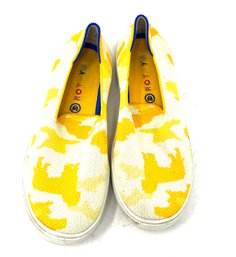 AWESOME WOMENS NEEDLEPOINT ROTHYS LOW-TOP YELLOW CAMO SNEAKERS SIZE 4