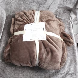 BRAND NEW SEALED HARLEY COLLECTION SUPER SOFT AND PLUSH 90' X 90' QUEEN SIZE TRUFFLE BROWN THROW BLANKET