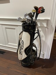 PGA PROVENANCE!! LARGE LOT OF VINTAGE GOLF CLUBS INCL PING IN TITLEIST CARRIER