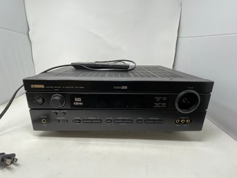 POWERED UP AND WORKING YAMAHA HTR-5650 AV RECEIVER WITH REMOTE